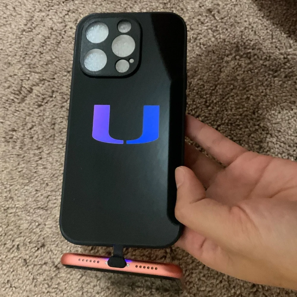 Clearance.4 items.iPhone 14pro LED light up case